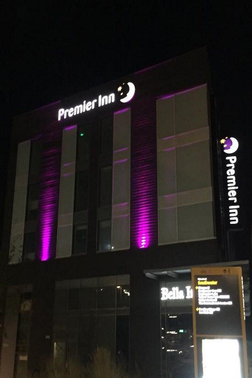 Premier Inn Telford Kültér fotó